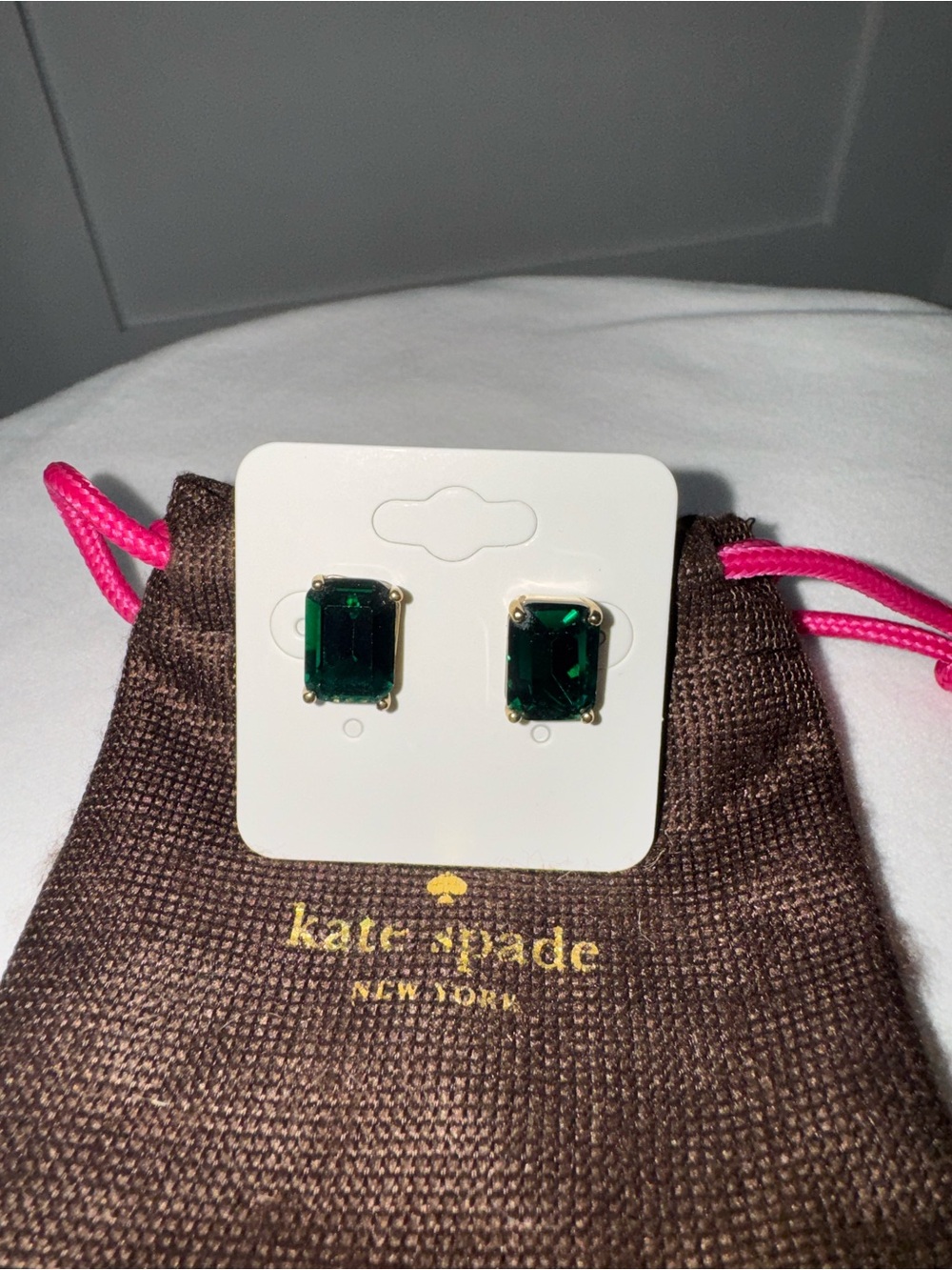 Kate Spade Victoria Studs - Picture 2 of 8